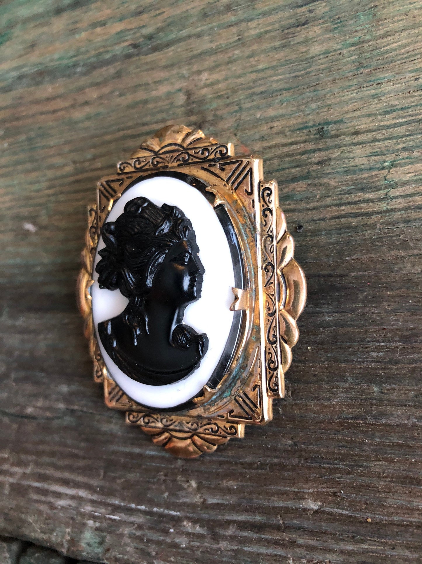 Antique Gold Filled Flourish White Milk Glass & Black Jet Glass Cameo Brooch