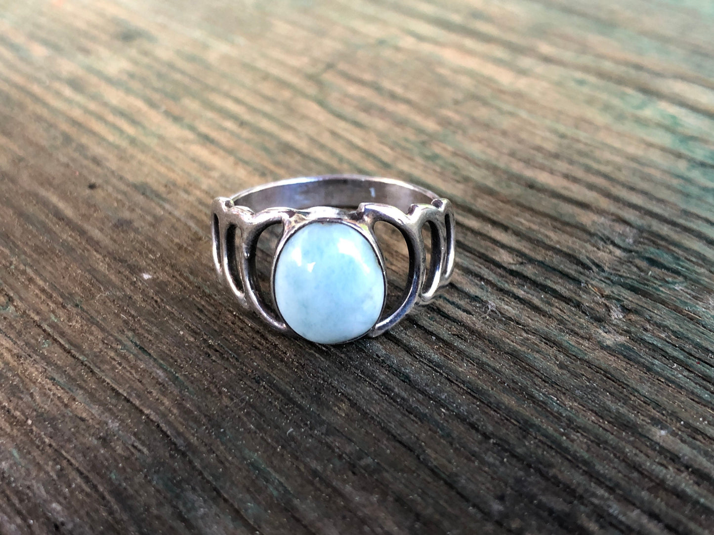 Beautiful Vintage Modern Sky Blue Larimar Gemstone Solitaire Ring