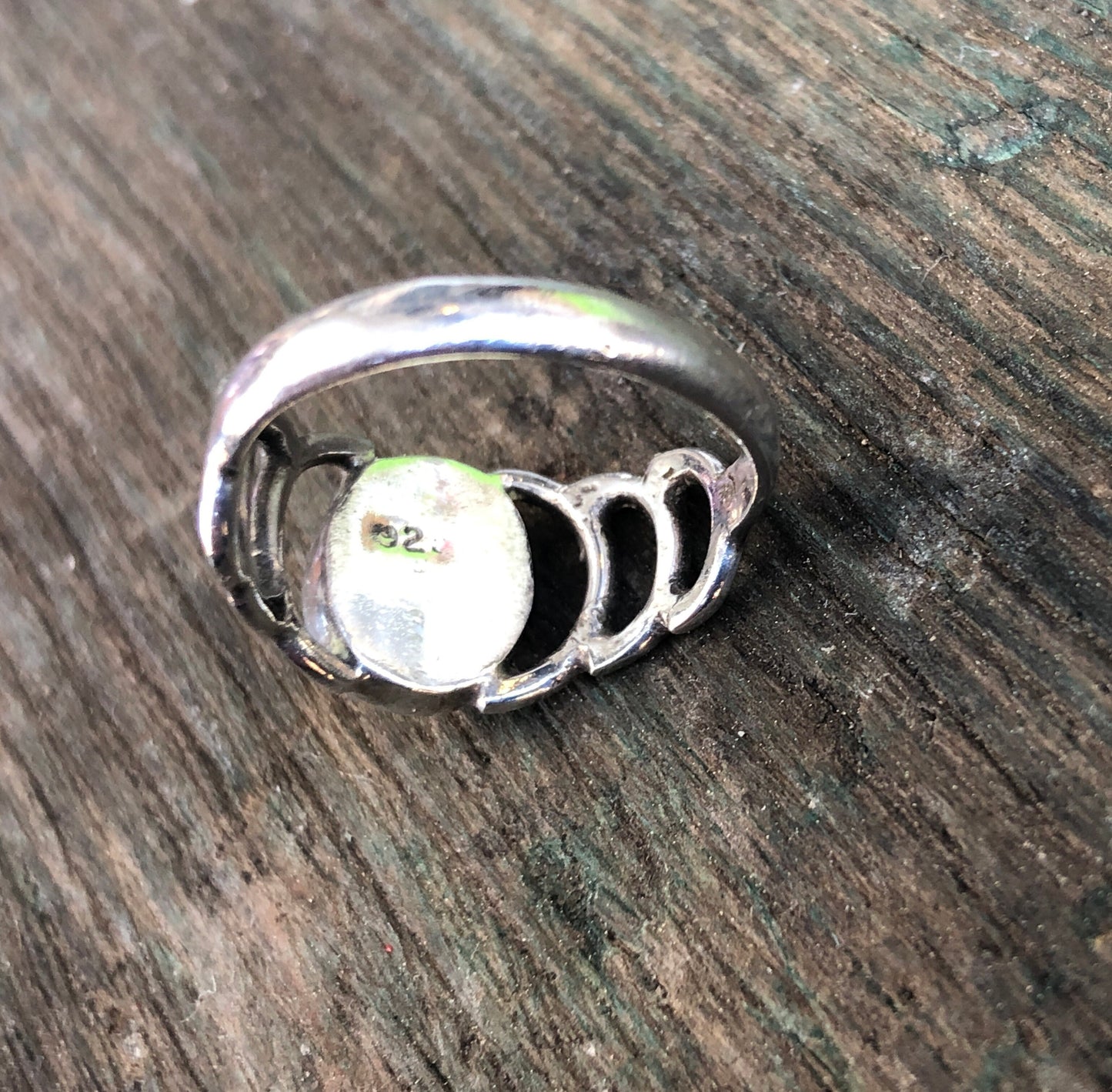 Beautiful Vintage Modern Sky Blue Larimar Gemstone Solitaire Ring