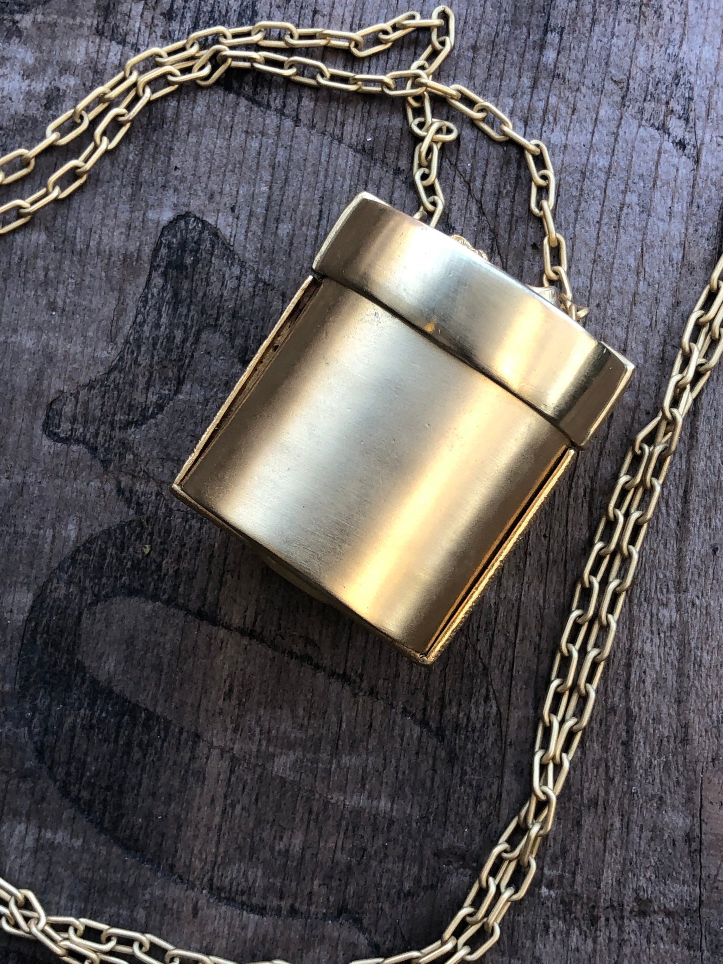 Unique Vintage Gold Opening Gift Box with Bow Necklace