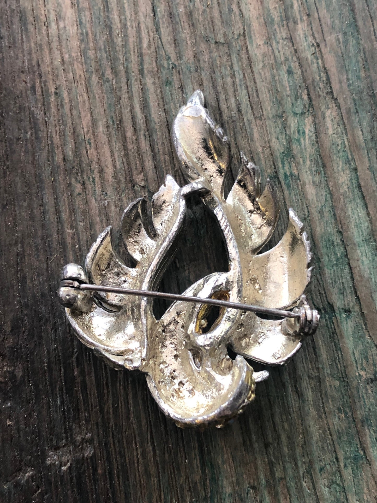 Beautiful Vintage Art Deco Aurora Borealis Crystal Rhinestone Silver Wing Brooch