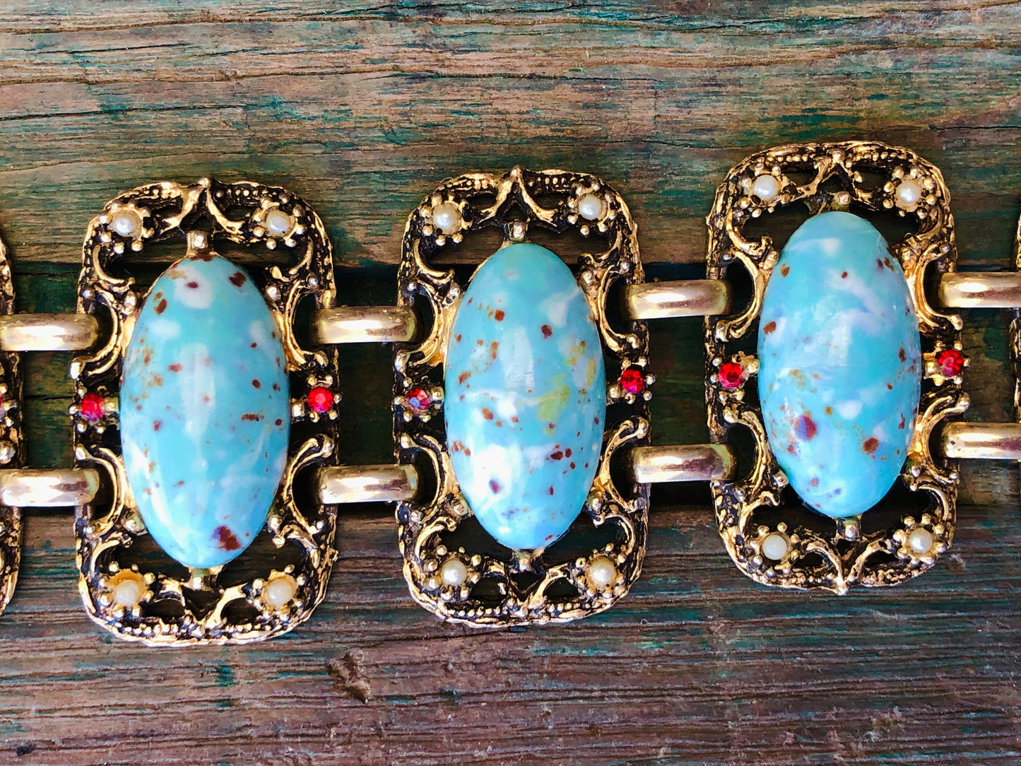 Turquoise Hubbell Glass Chunky Gold Panel Bracelet w/ Ruby Crystal & Earring Set