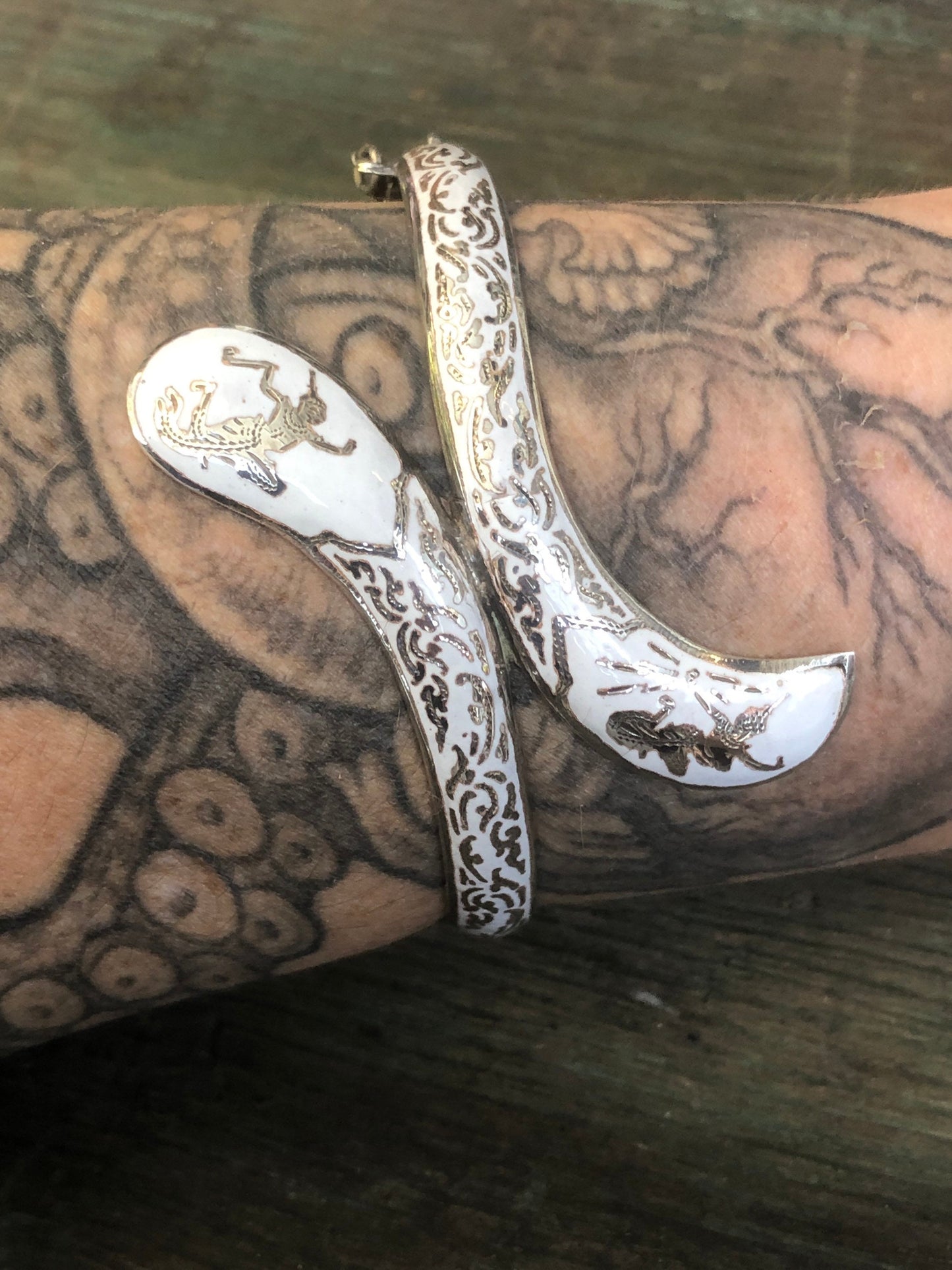 Vintage Siam Sterling Silver White Enamel Mekkalah & Ramasoon Hindu Gods and Goddess Lightning and Thunder Hinged Bangle Bracelet