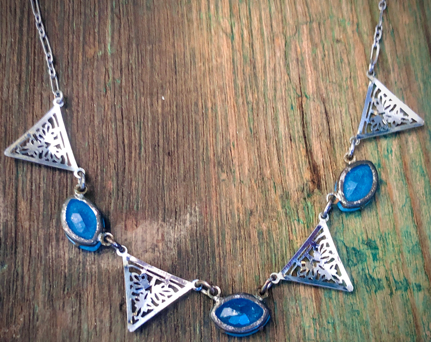 Vintage Edwardian Blue Art Glass in Silver Stamped Filigree Textured Chain Necklace