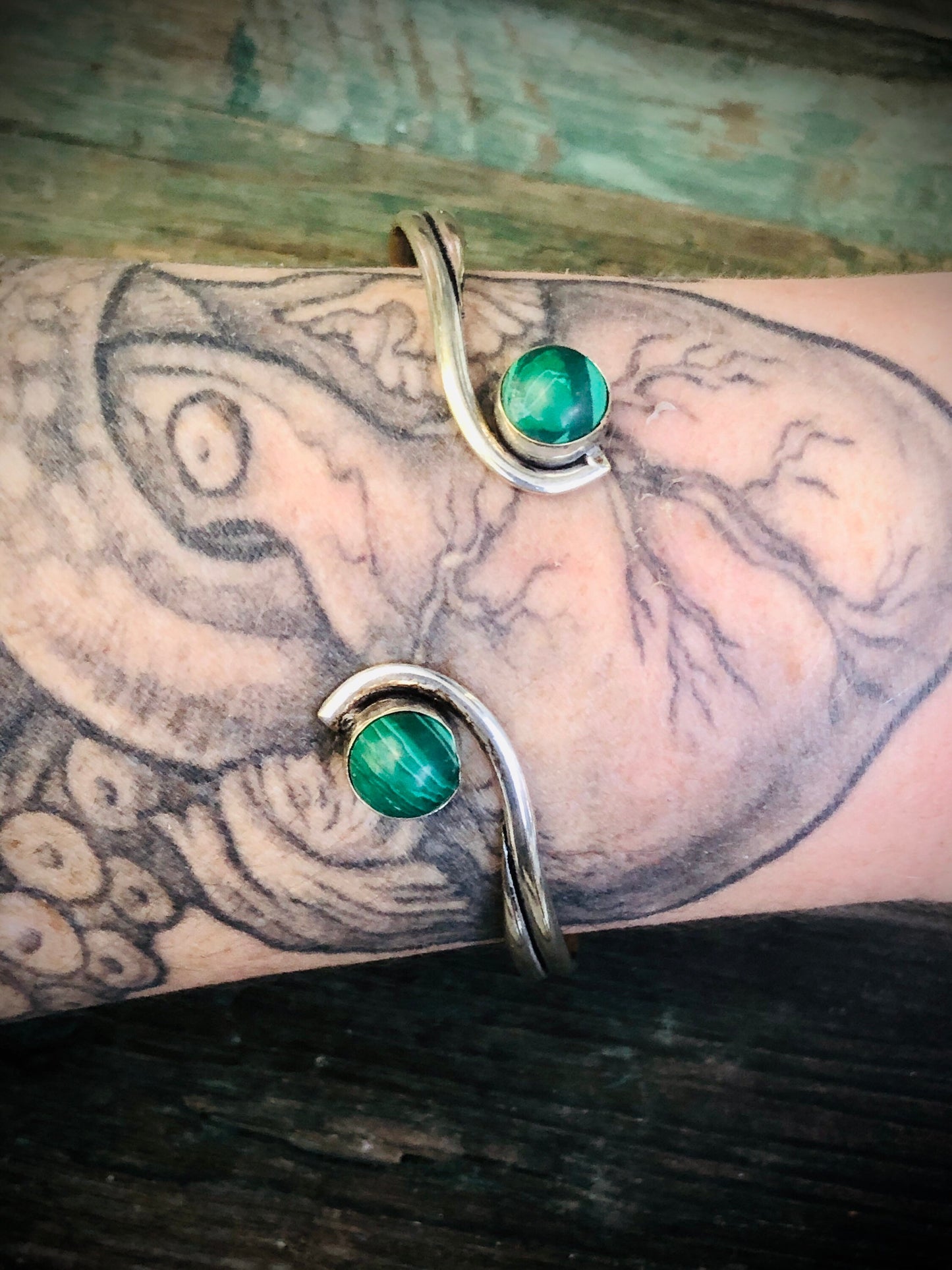 Vintage Malachite Gemstone Native Sterling Silver Bypass Cuff Bangle Bracelet