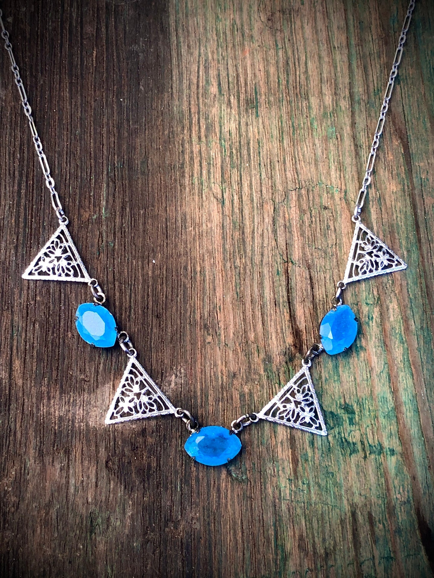 Vintage Edwardian Blue Art Glass in Silver Stamped Filigree Textured Chain Necklace