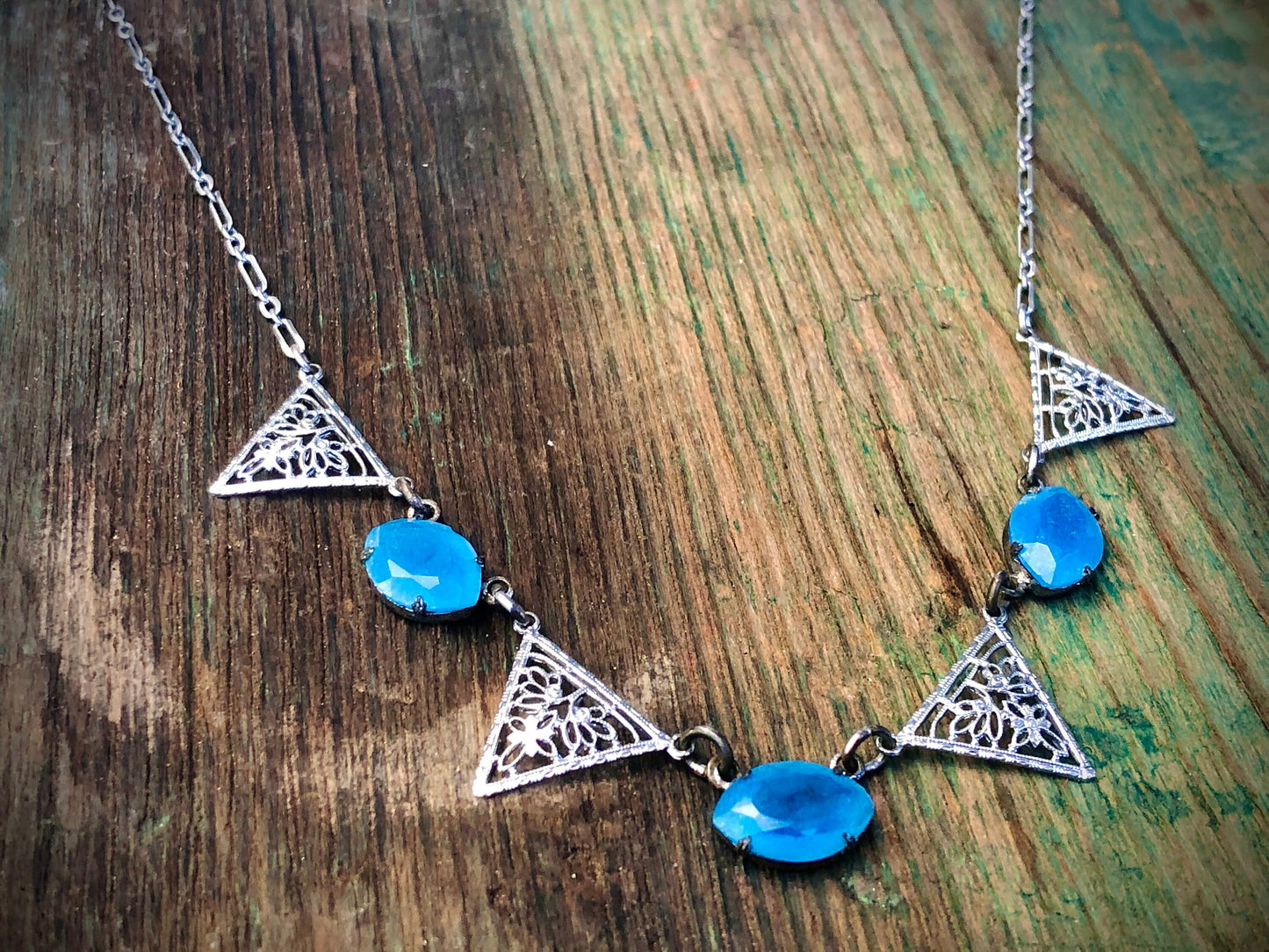 Vintage Edwardian Blue Art Glass in Silver Stamped Filigree Textured Chain Necklace