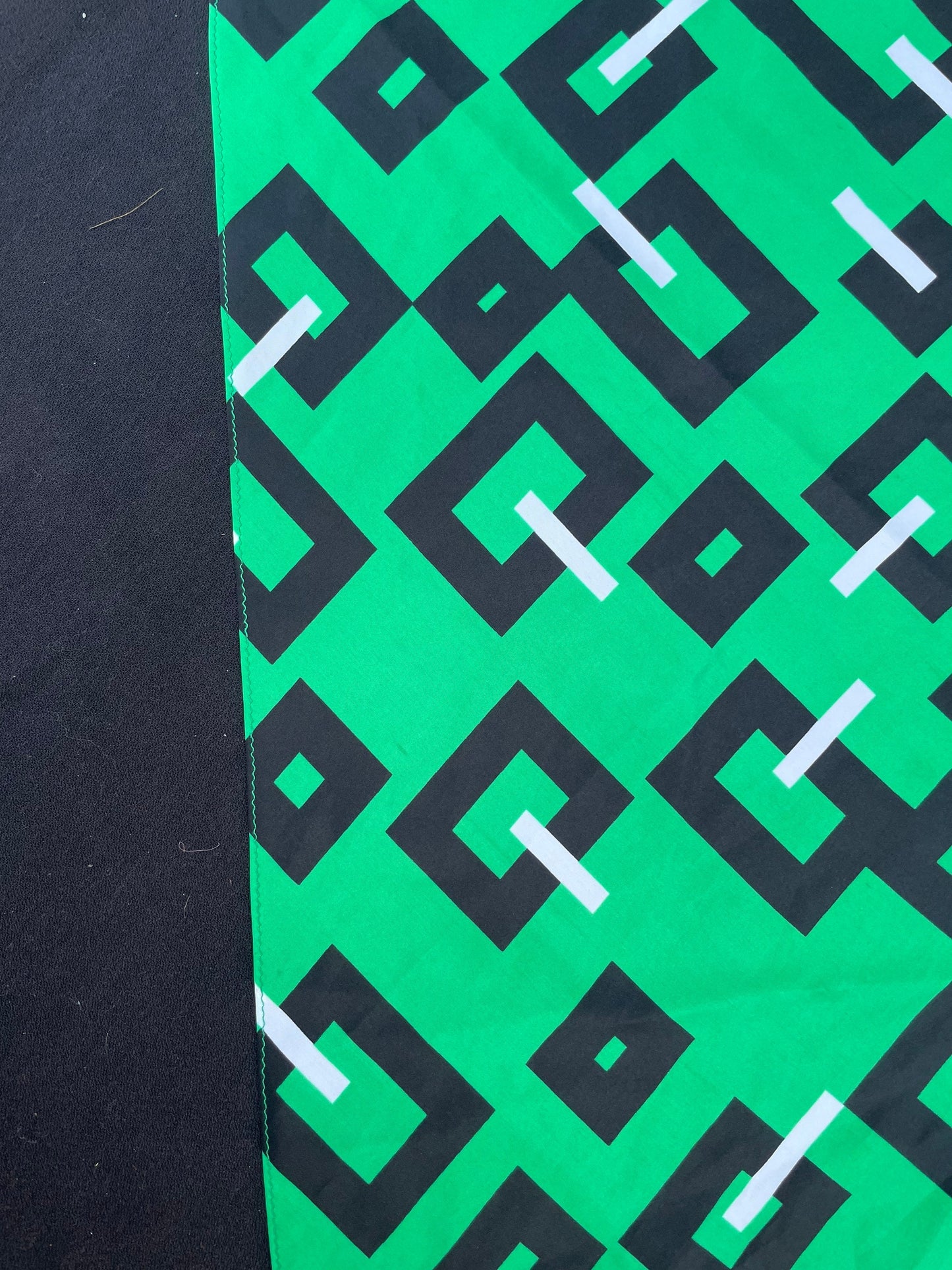Vintage 1980’s Triangle Geometric Squares Scarf in Green, White & Black