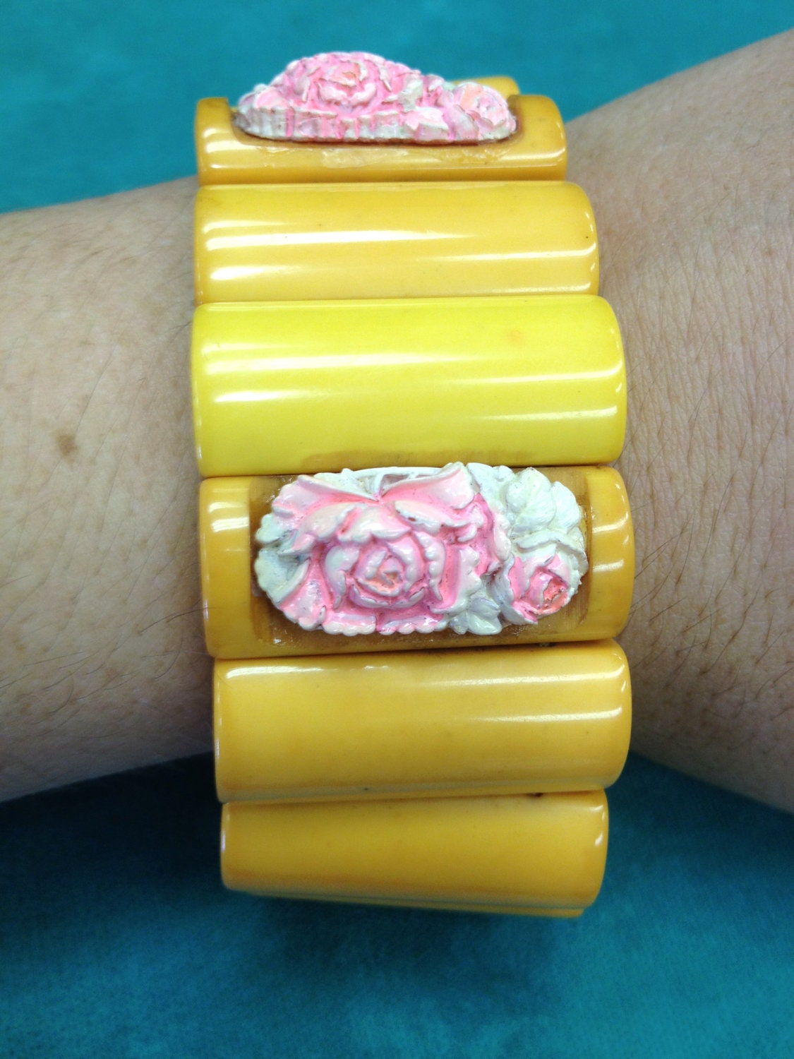 Antique Butterscotch & Pink Molded Rose Bakelite Link Bracelet