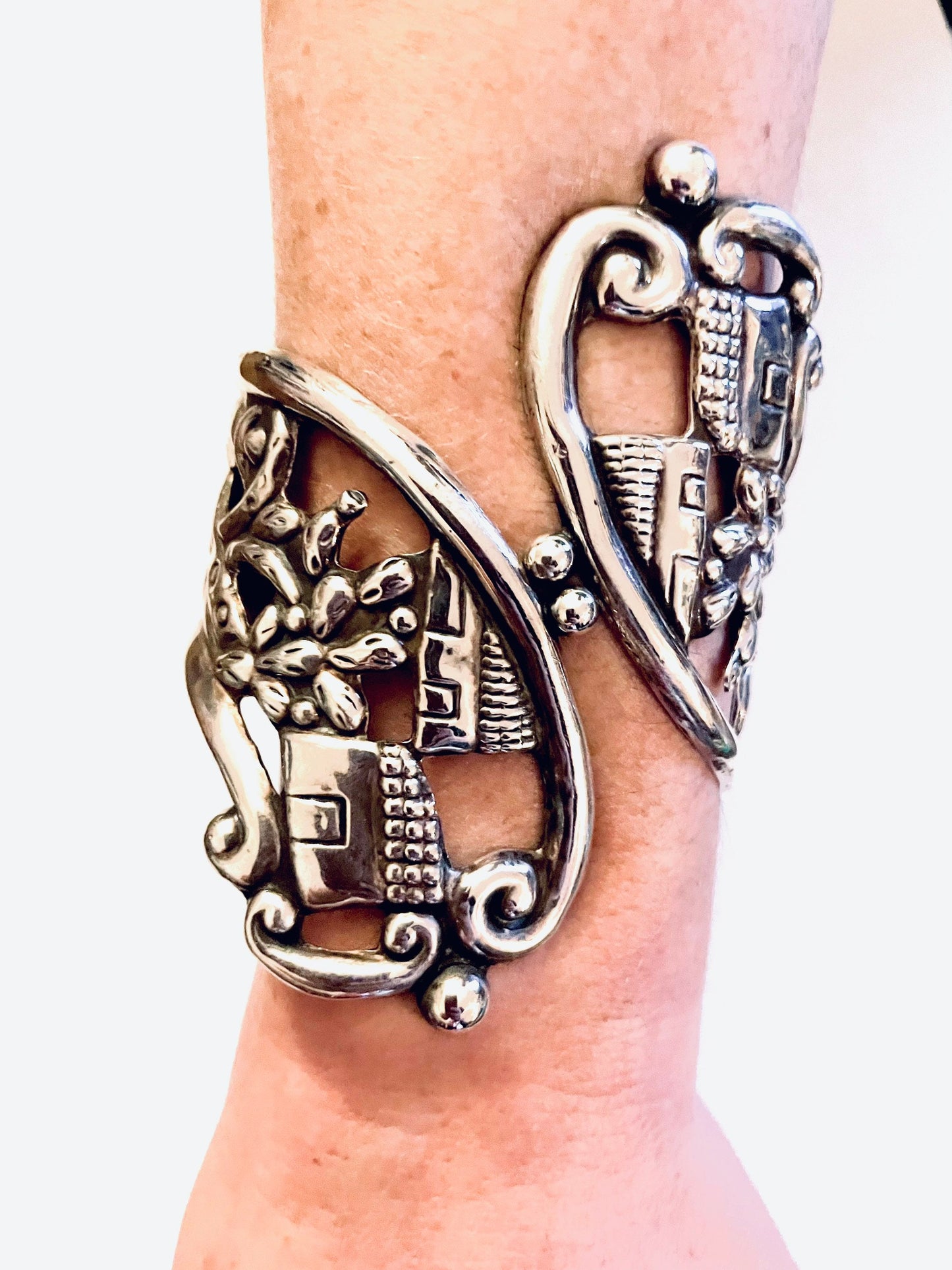 Antique Balladares Mexican Sterling Silver Storyteller Repoussé Hollow-work Gaucho Vaquero Cowboy Cactus Hinged Clamper Bracelet c.1920’s