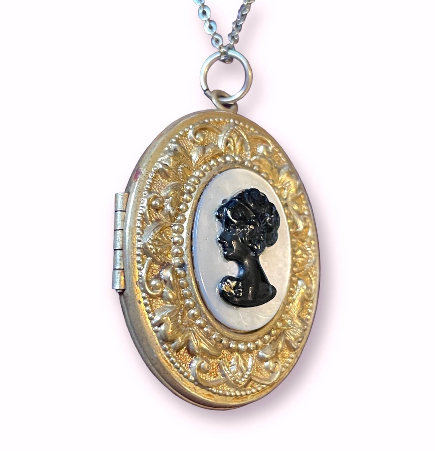 Vintage Mother of Pearl & Black Cameo Gold Embossed Locket Necklace