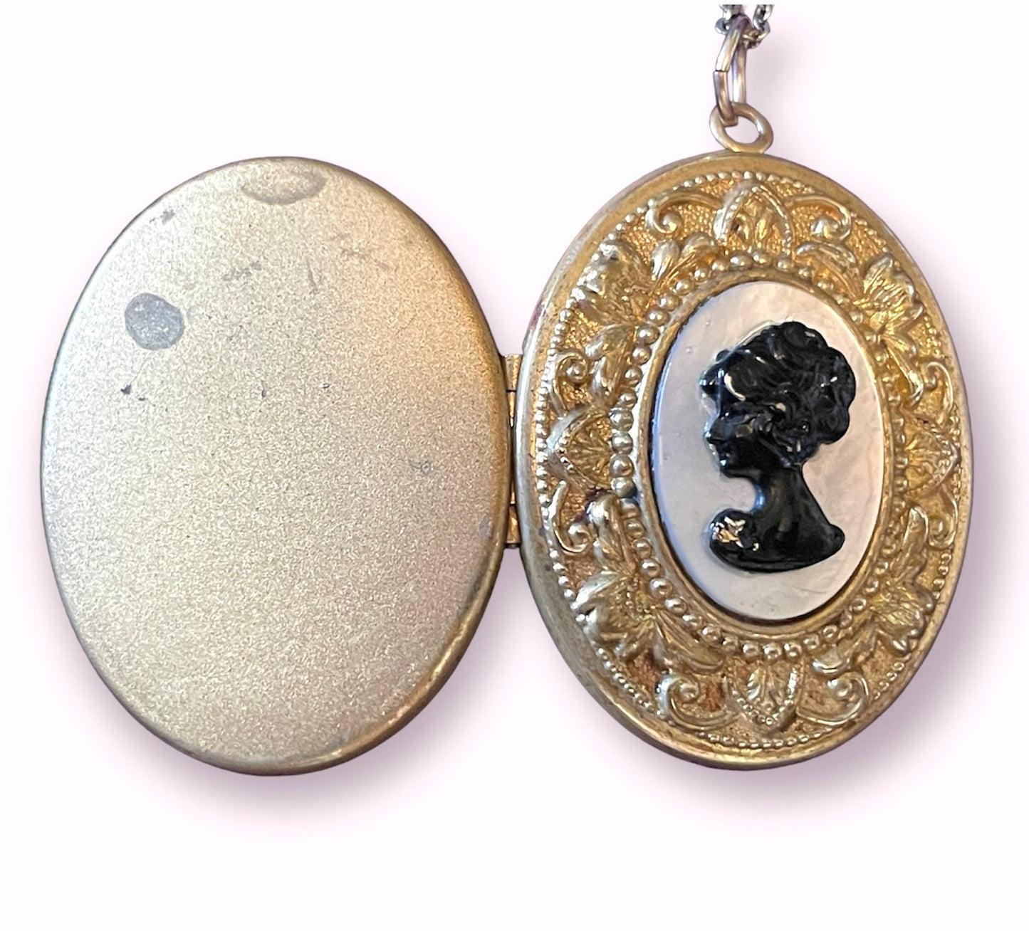 Vintage Mother of Pearl & Black Cameo Gold Embossed Locket Necklace