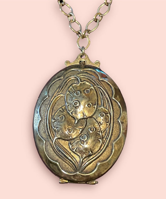 Art Nouveau Floral Leaf Brass Picture Locket