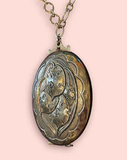 Art Nouveau Floral Leaf Brass Picture Locket