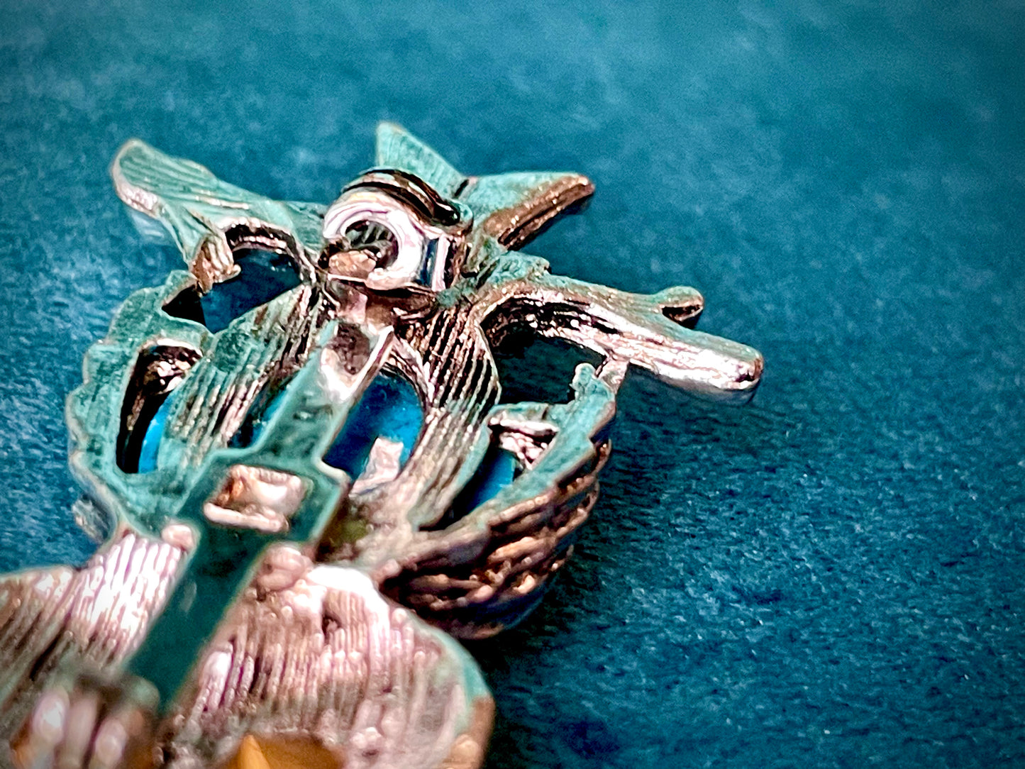 Jelly Belly Turquoise Hubble Art Glass & Green Crystal Silver Owl Figural Brooch