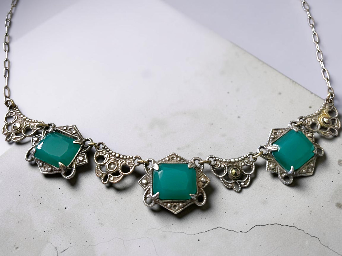 Art Deco Rhodium Silver Plated Brass Chrysoprase & Marcasite Filigree Necklace