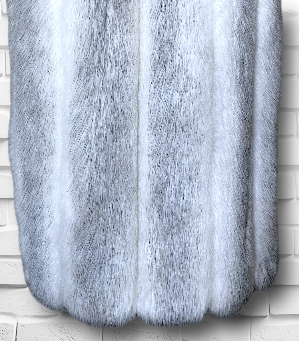 Vintage 1970’s Avec Tu Faux Fur Grey & White Long Overcoat