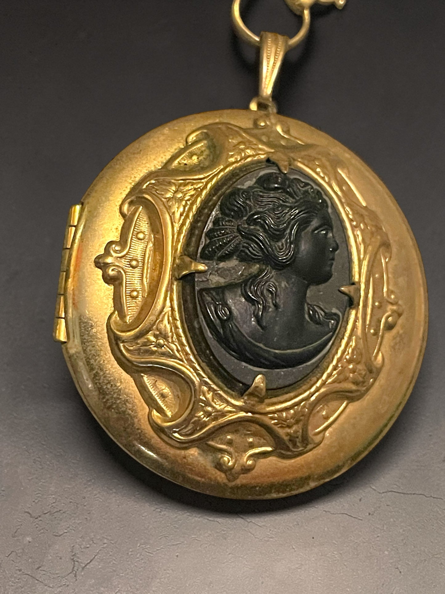 Victorian Black Mourning Cameo Gold Embossed Book-link Chain Gothic Locket Necklace