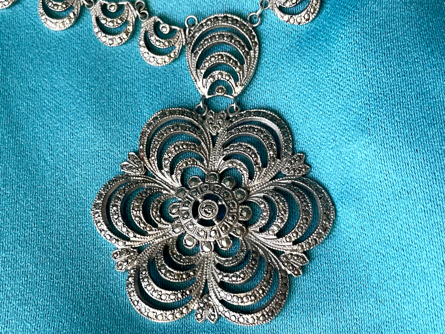 Sterling Silver & Marcasite Art Deco Flower Design Necklace