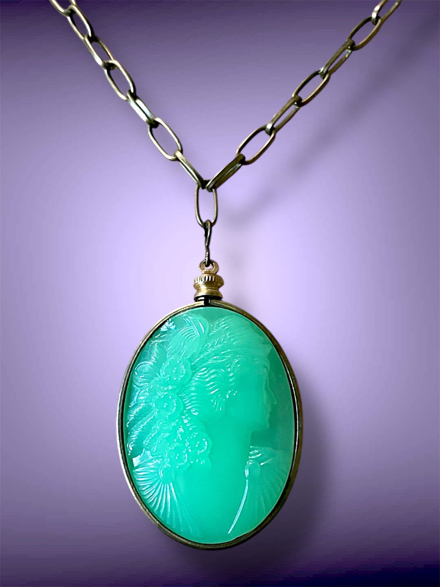 Art Deco Green Vaseline Uranium Art Glass Cameo Geometric Brass Chain Pendant Necklace