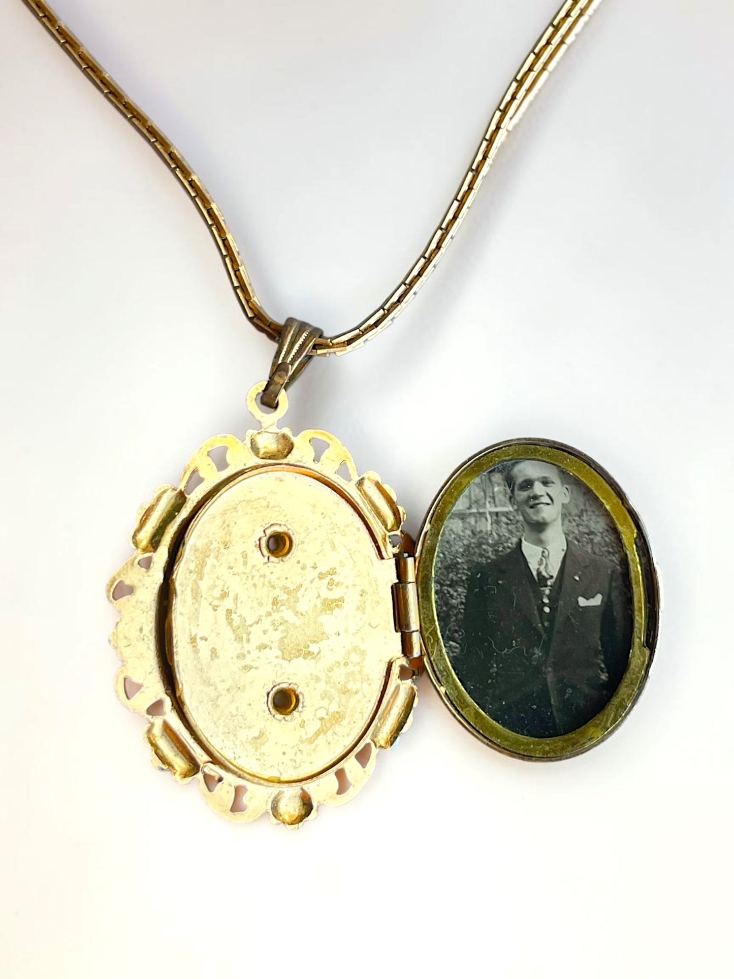 Art Nouveau Hand Carved Coral Pink Shell Cameo Photo Locket Left Facing Cameo Necklace
