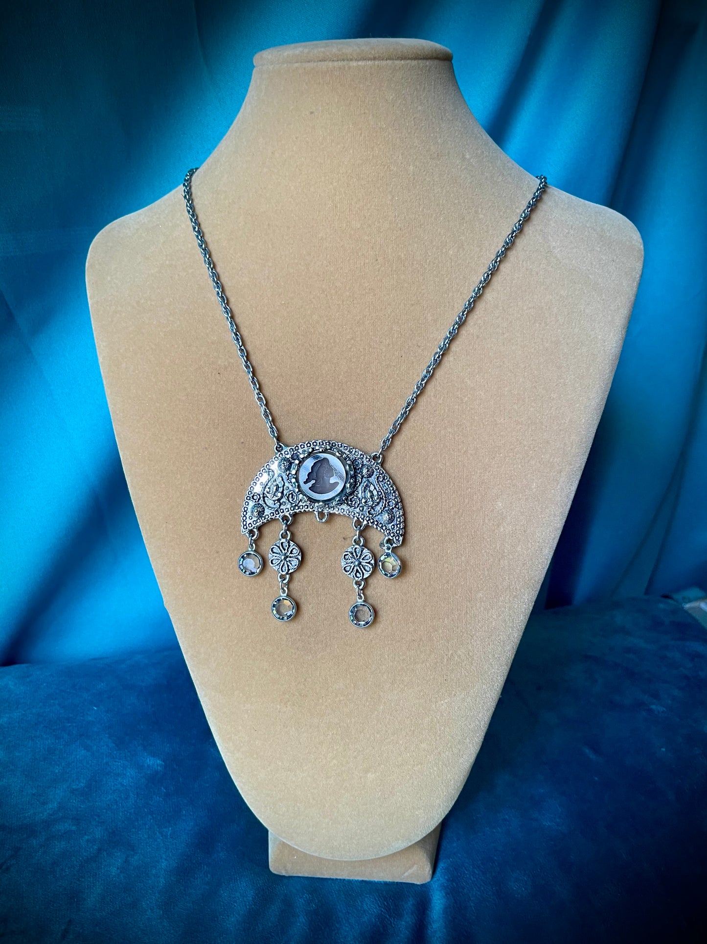 Grey Faceted Intaglio Cameo Crescent Moon Dangling Crystal Vintage Necklace