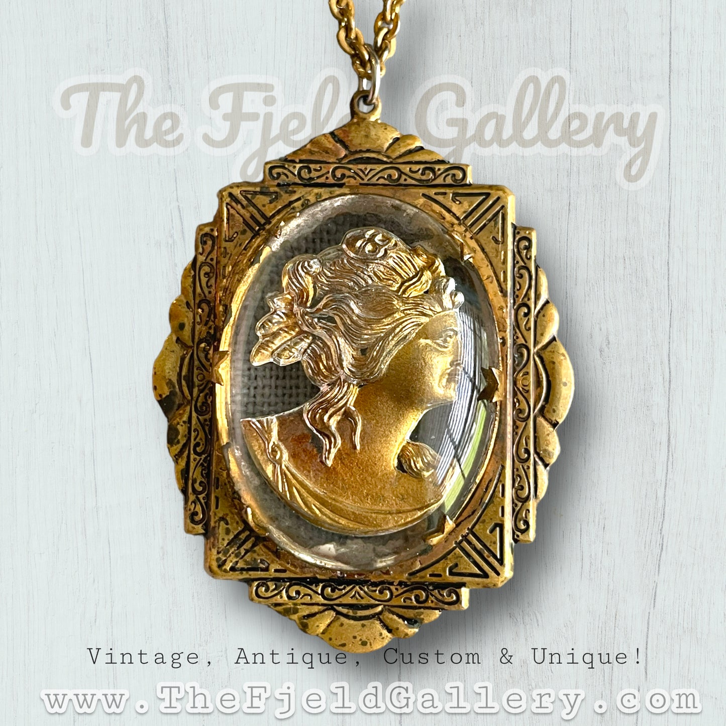 Victorian Gold Metallic & Clear Glass Intaglio Cameo Bezel Set Gold Embossed Necklace
