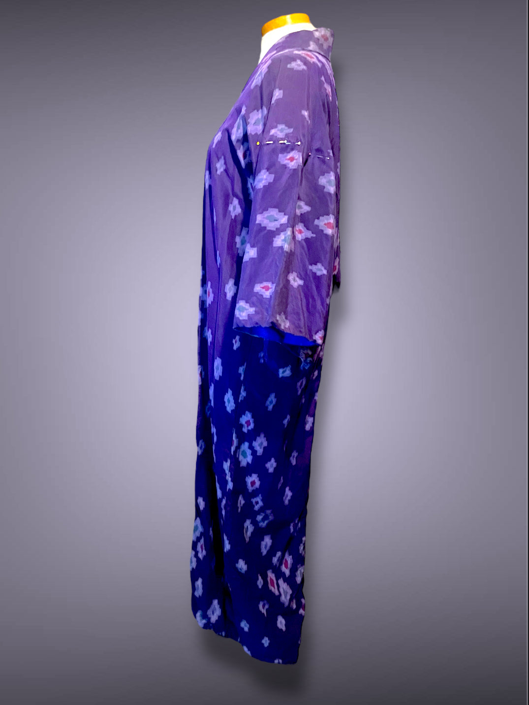Gorgeous 1960 Vintage Purple Geometric Pattern Lined Kimono