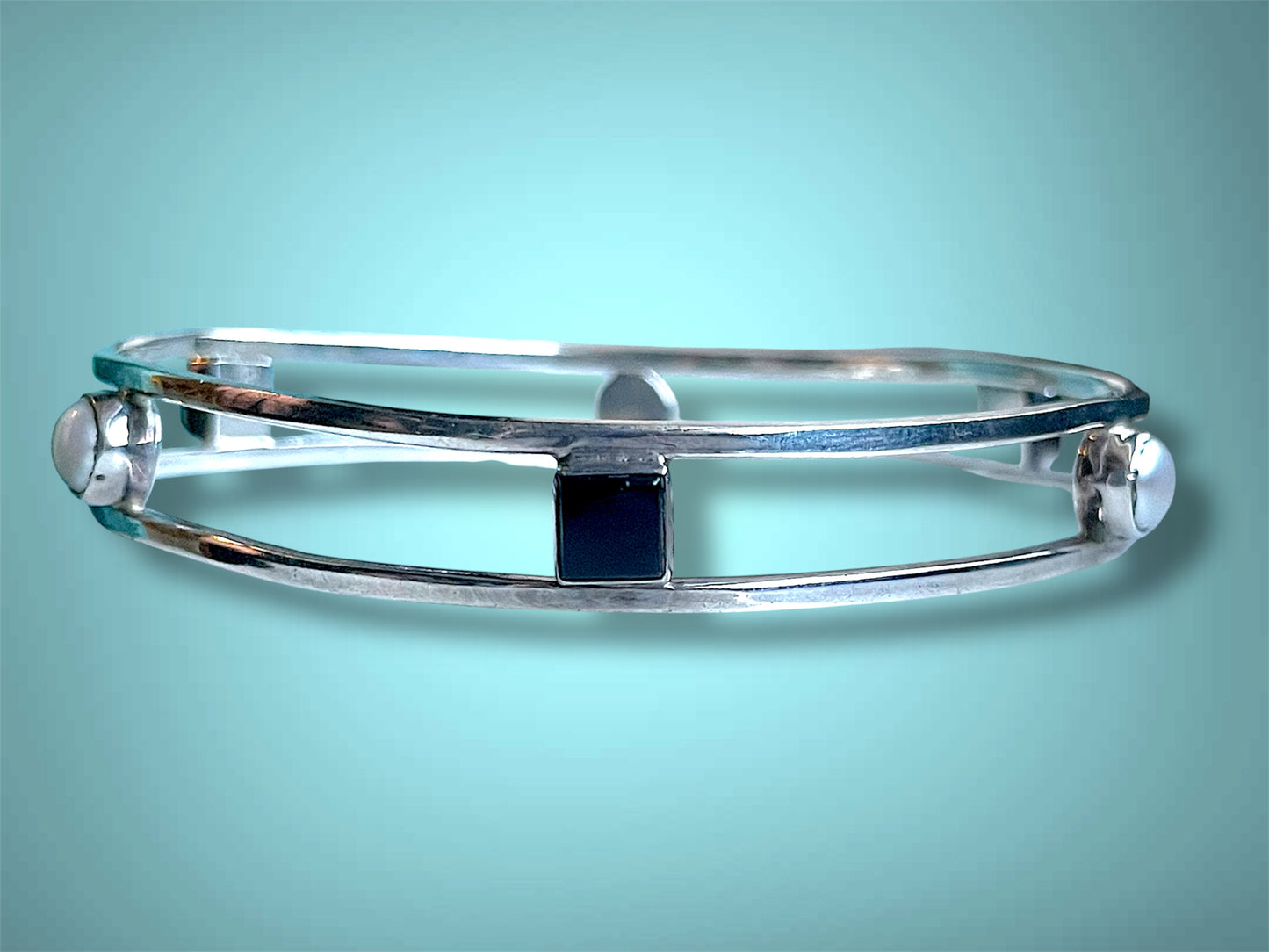 Vintage Taxco Mexican Sterling Silver, Pearls & Onyx Gemstone Bangle Bracelet