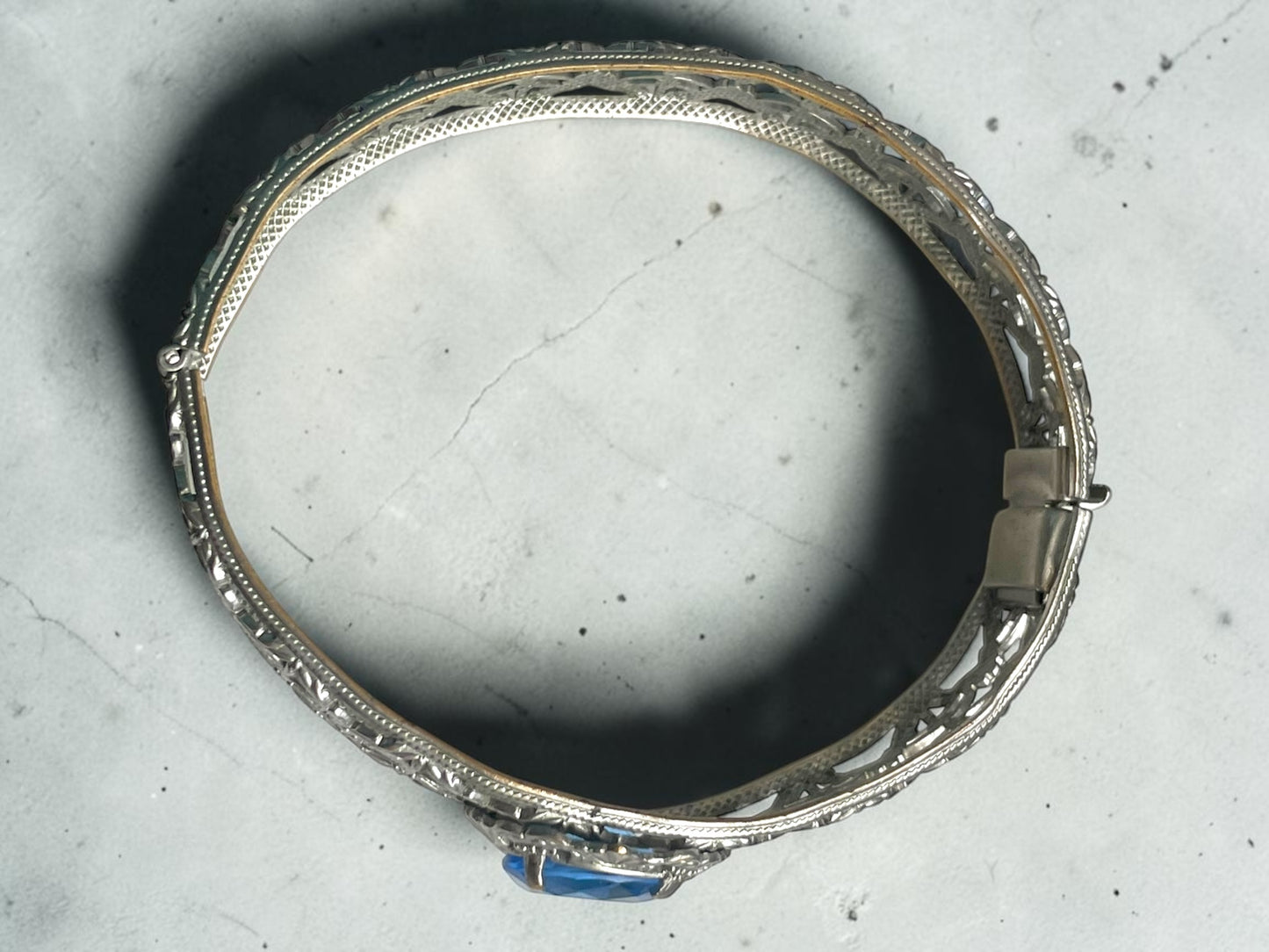 Art Deco Rhodium Plated Filigree Blue Topaz Crystal Art Glass Hinged Bangle Bracelet