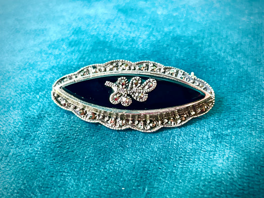 Art Deco Sterling Silver Marcasite & Onyx Gemstone Leaf Brooch