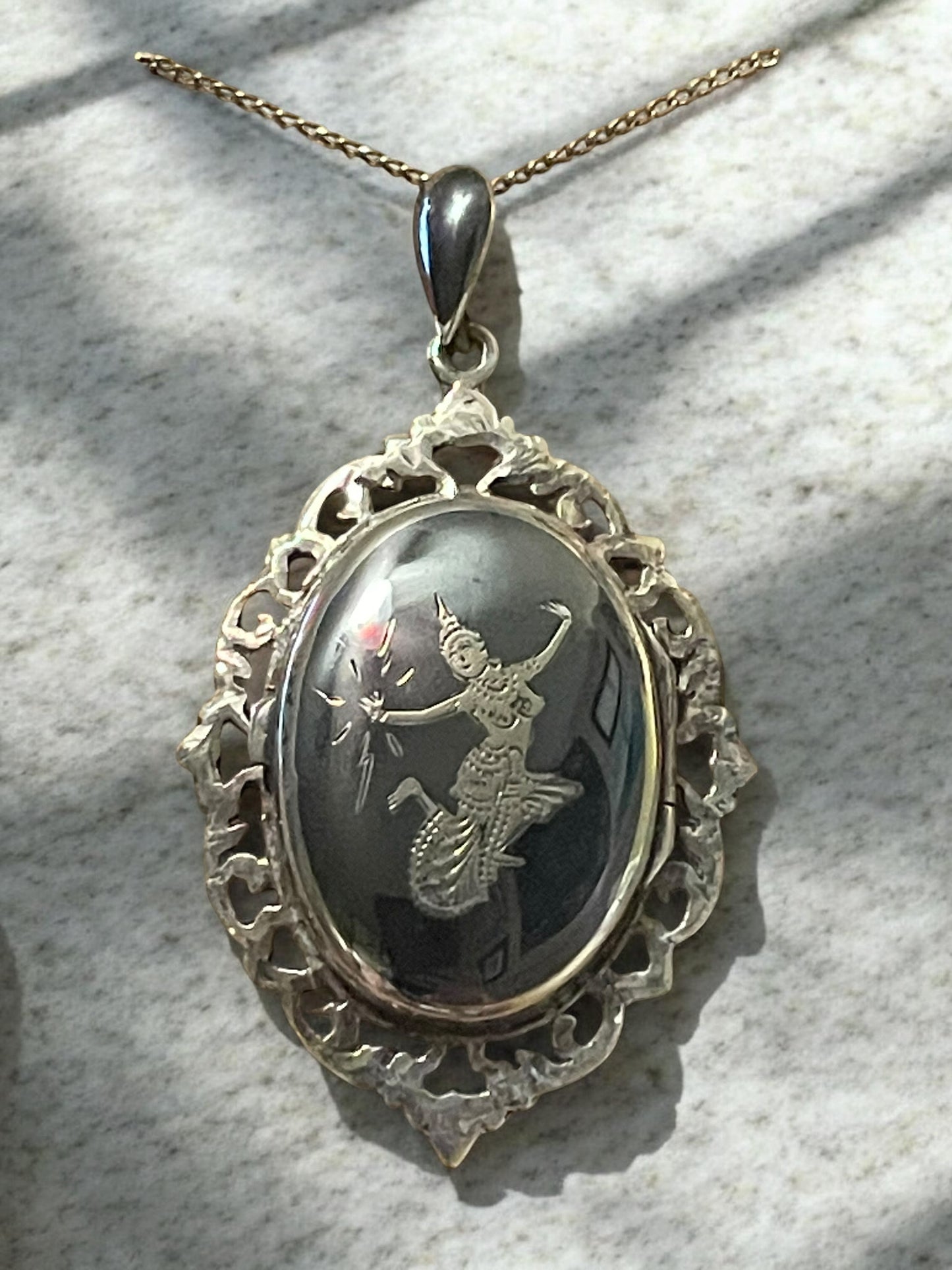 Sterling Silver 1940’s Siam Nielloware Mekkelah Lightning Goddess Photo Locket Necklace