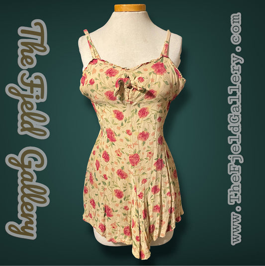 1990’s Spaghetti Strap Red, Green & Tan Rose Pattern Romper Shorts Jumpsuit