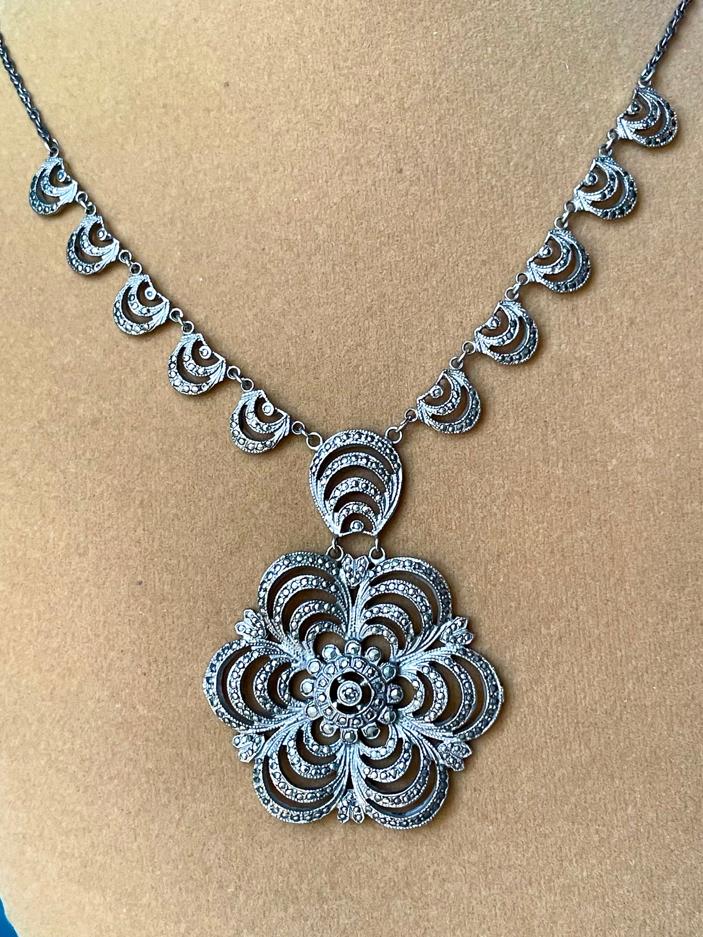 Sterling Silver & Marcasite Art Deco Flower Design Necklace