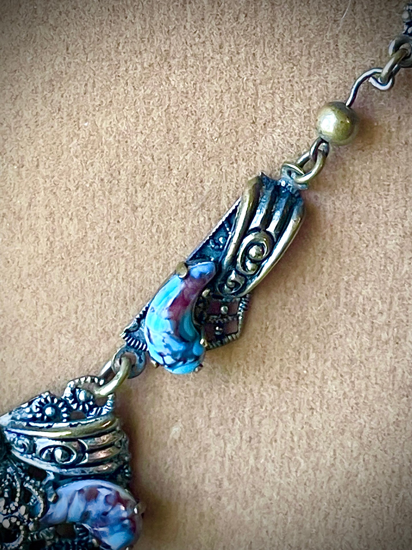 Czechoslovakian Turquoise Hubbell Art Glass Brass Filigree Choker Necklace