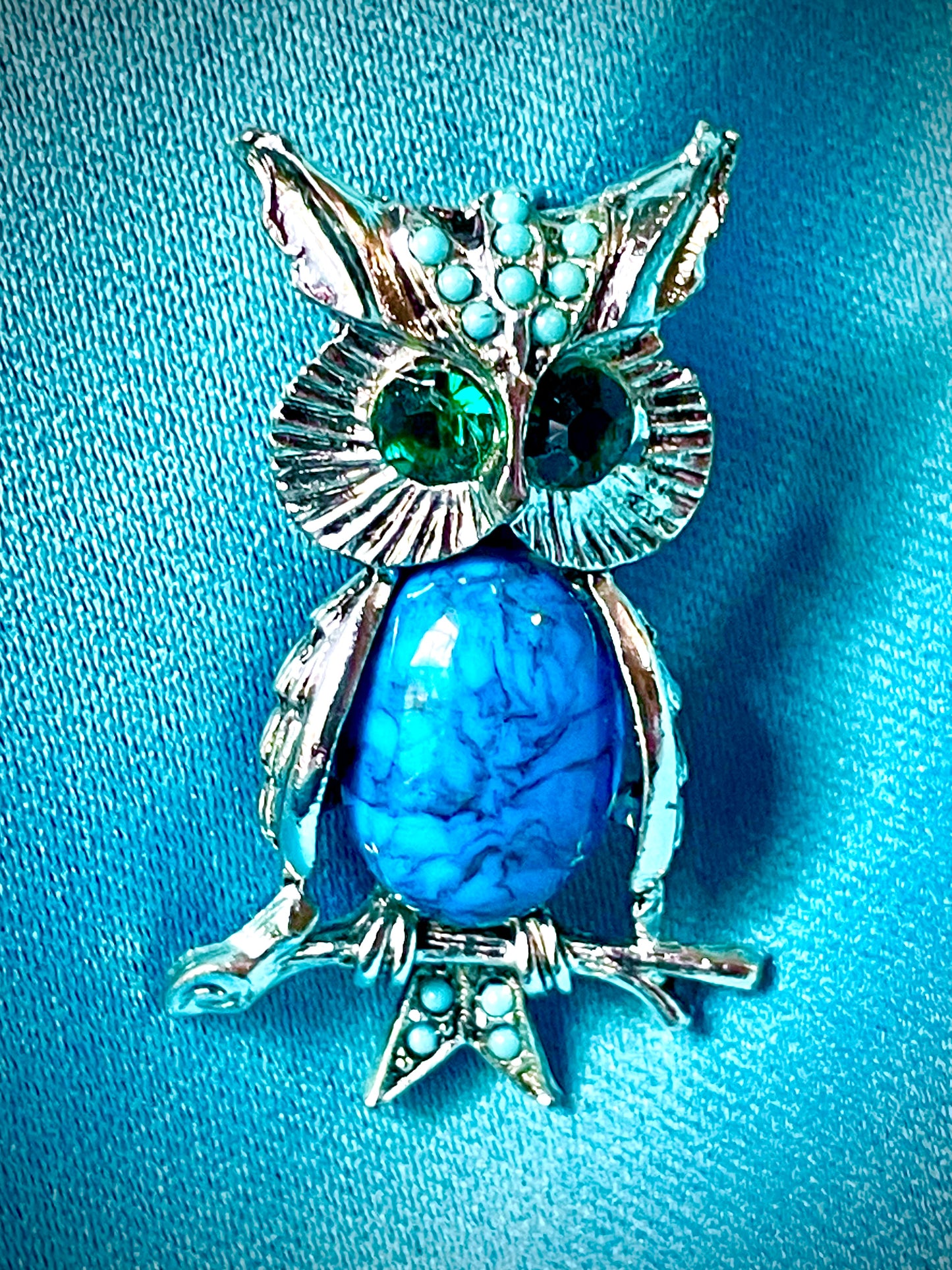 Jelly Belly Turquoise Hubble Art Glass & Green Crystal Silver Owl Figural Brooch