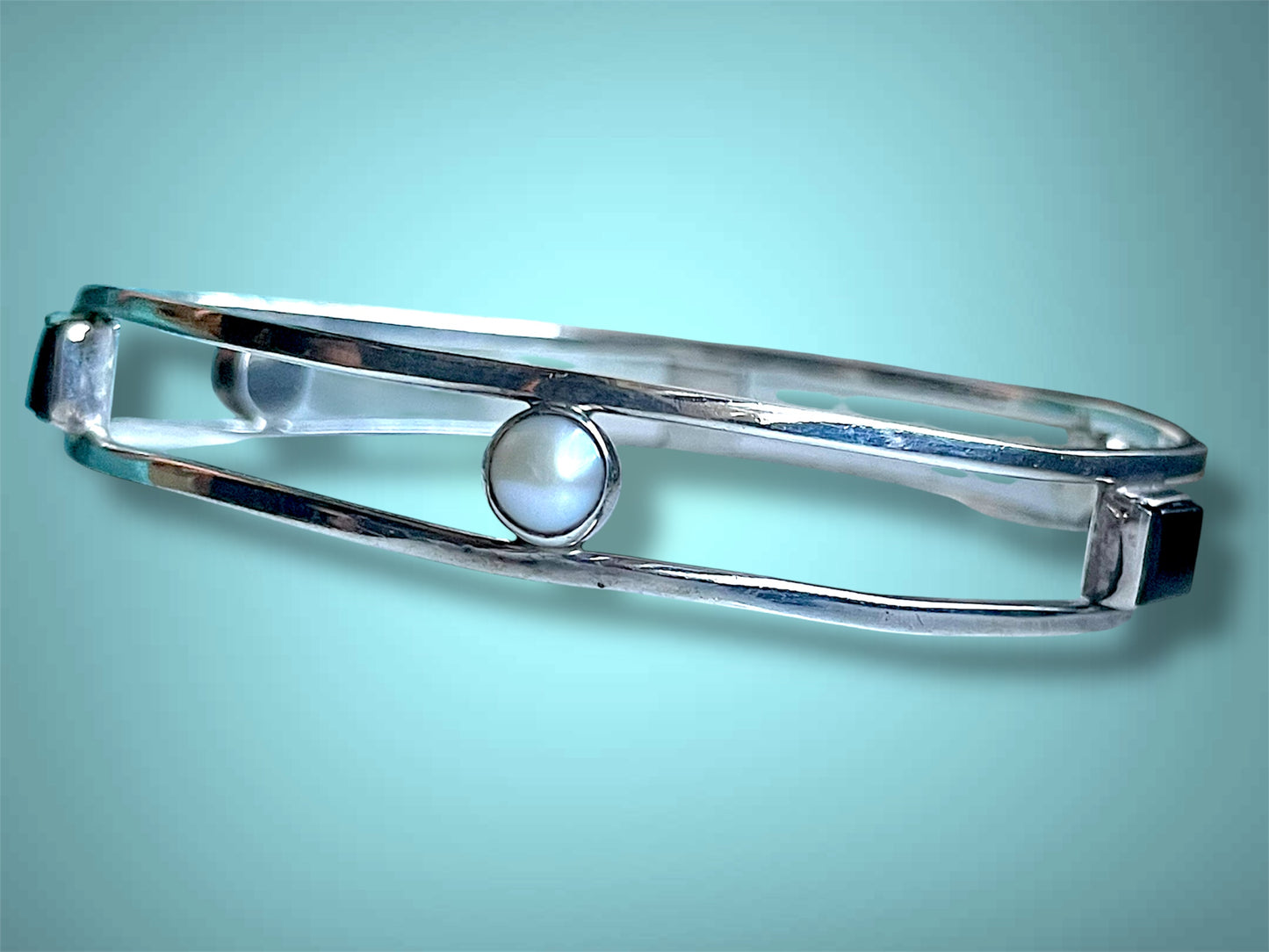 Vintage Taxco Mexican Sterling Silver, Pearls & Onyx Gemstone Bangle Bracelet