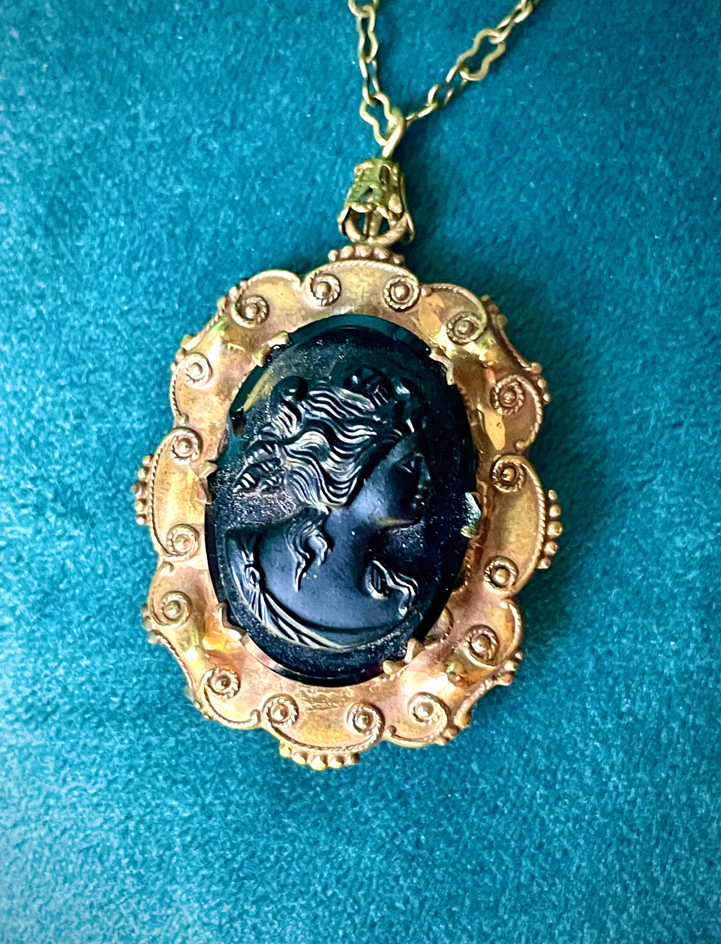 Victorian Mourning Cameo Locket Necklace : Flourishing Design & Peanut Chain Necklace