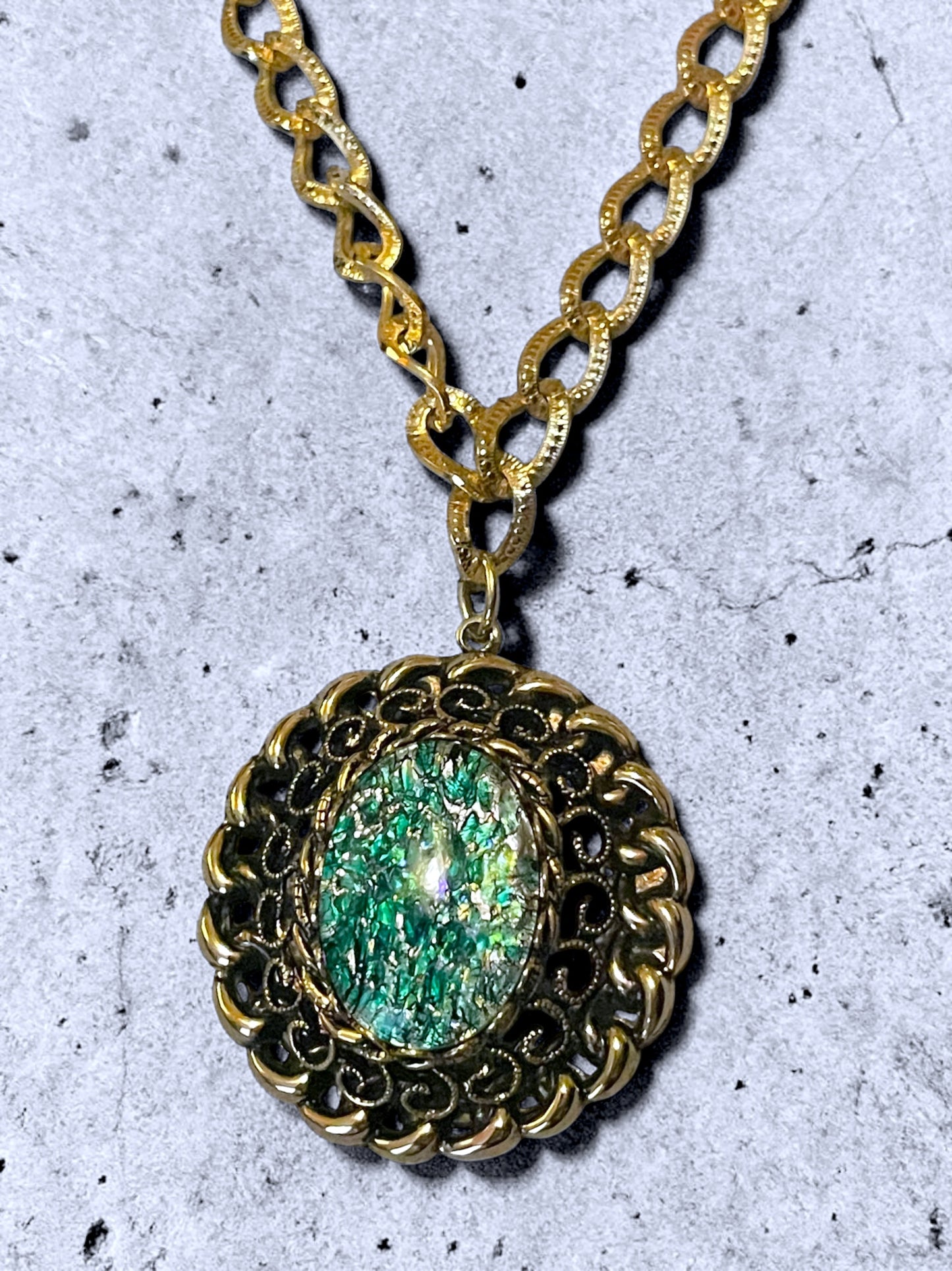 Whiting & Davis Green Dragons Breath Fire Opal Foil Art Glass Pendant Necklace