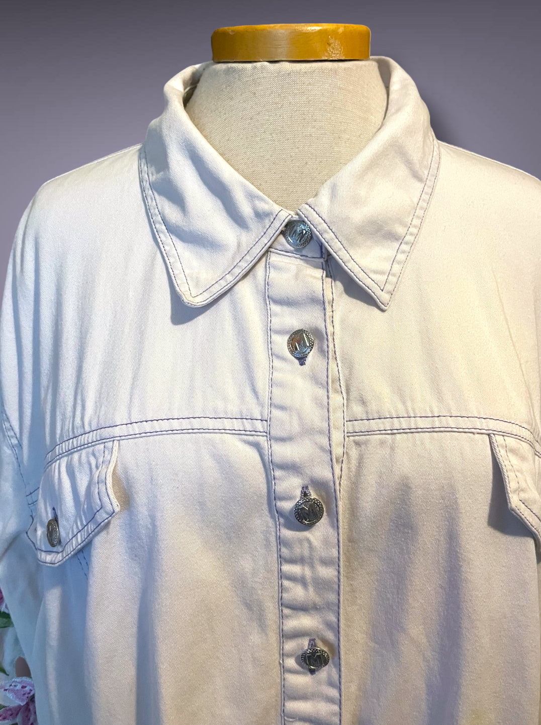 Vintage 90’s Bob Mackie Pink Lilly Embroidered Off-White Gray Button Up Shirt