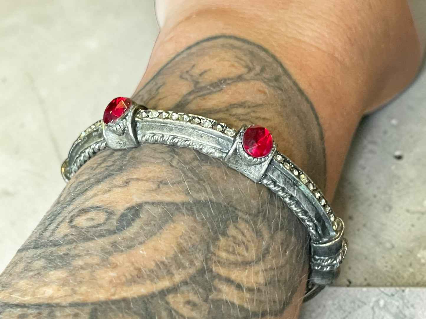 Vintage Art Deco Ruby Red Paste Stone & Crystal Silver Pewter Hinged ART Designer Bangle Bracelet