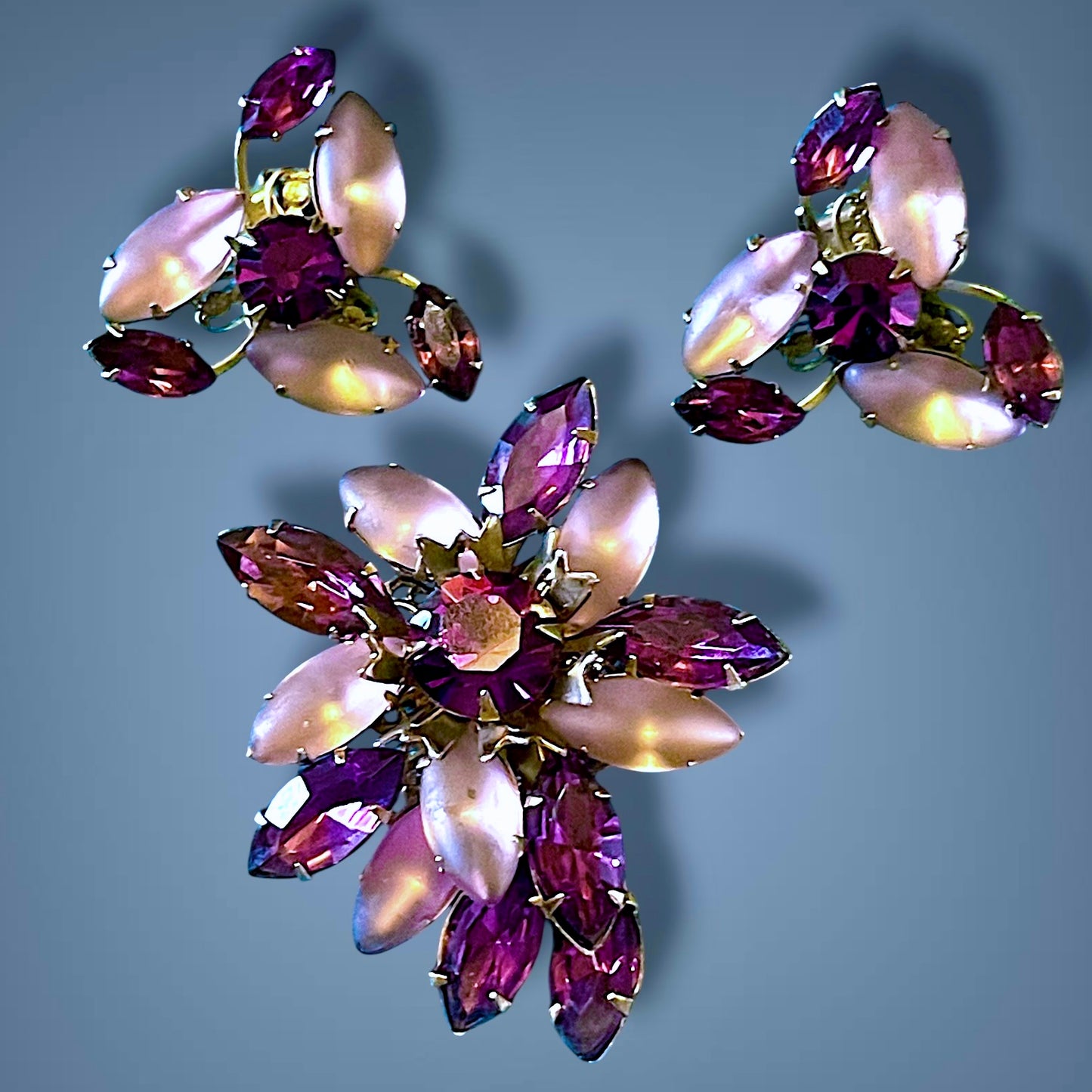 Purple Crystal & Frosted Art Glass Brass Filigree Prong Set Brooch & Earring Demi Parure Set