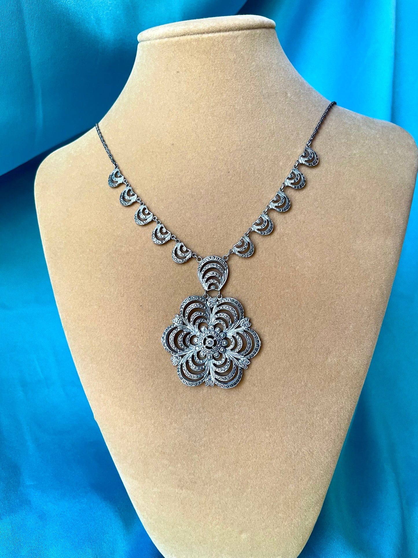 Sterling Silver & Marcasite Art Deco Flower Design Necklace