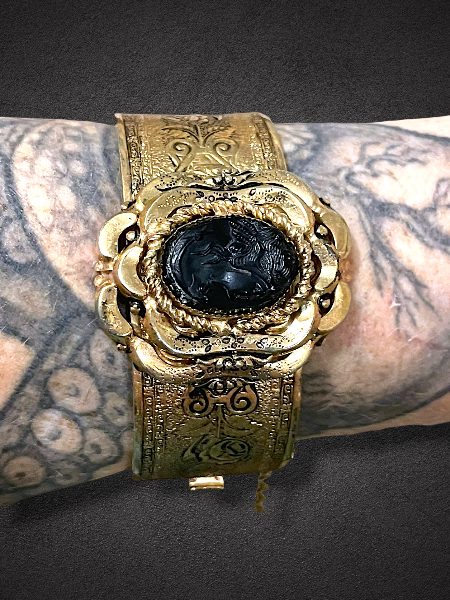 Victorian Gothic Black Glass Mourning Cameo Ornate Rose Engraved Rococo Hinged Bangle Bracelet