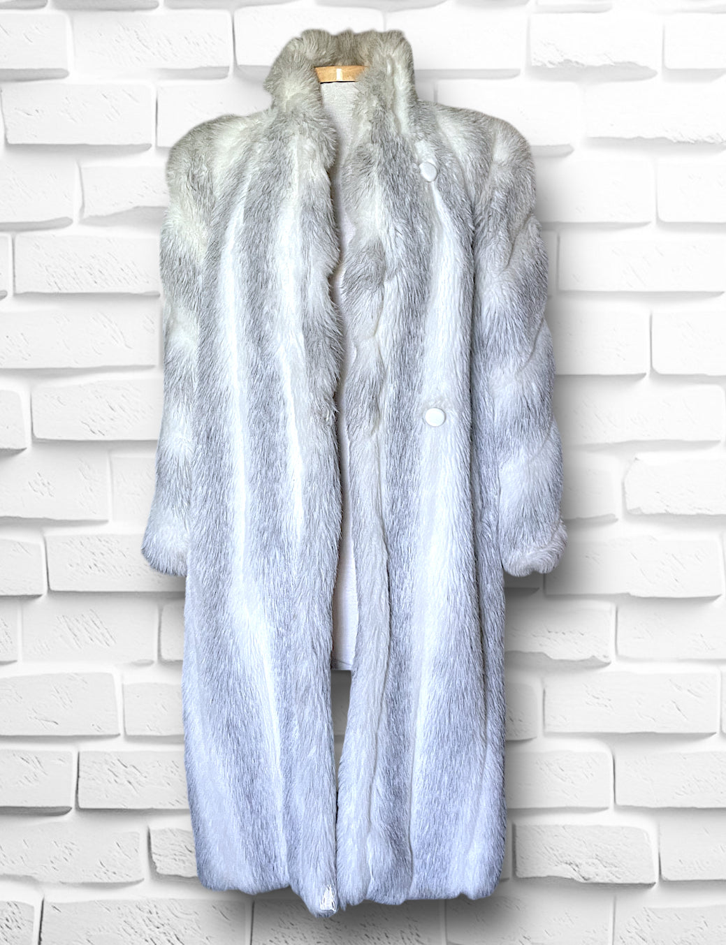 Vintage 1970’s Avec Tu Faux Fur Grey & White Long Overcoat