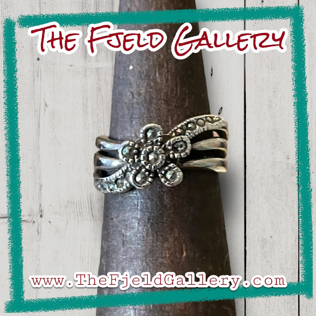 Art Deco Daisy Flower Sterling Silver & Marcasite Ring