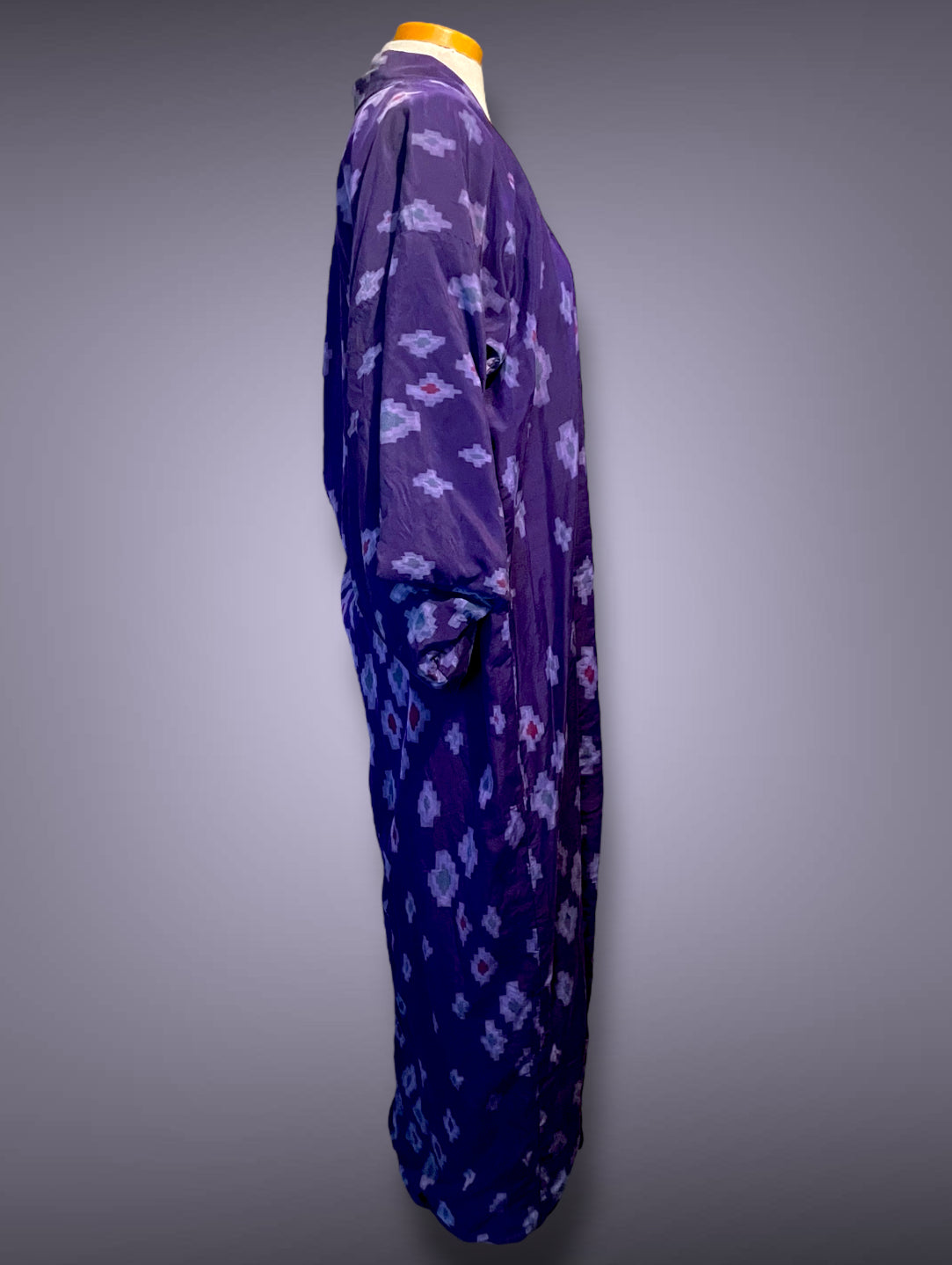 Gorgeous 1960 Vintage Purple Geometric Pattern Lined Kimono