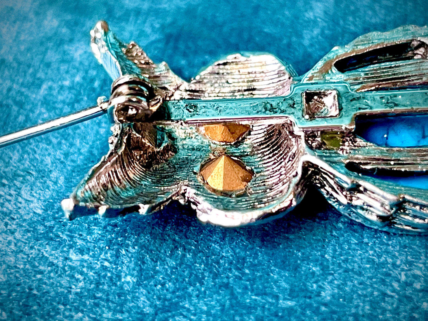 Jelly Belly Turquoise Hubble Art Glass & Green Crystal Silver Owl Figural Brooch