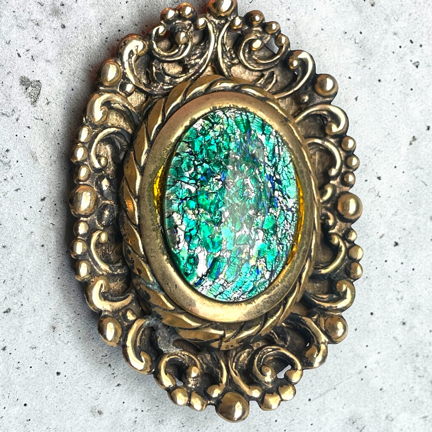 Whiting & Davis Green Foil Art Glass Dragons Breath Fire Opal Pendant Necklace