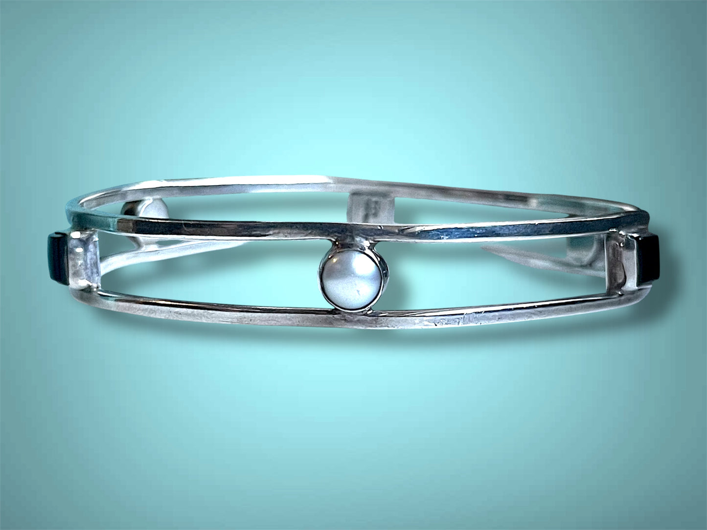 Vintage Taxco Mexican Sterling Silver, Pearls & Onyx Gemstone Bangle Bracelet